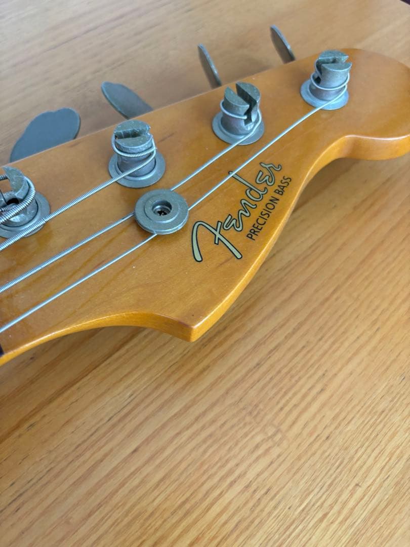 Fender Japan プレシジョンベース Eシリアル オリンピックホワイト