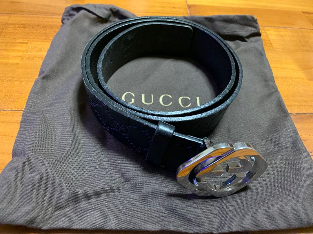 GUCCI ブラックレザー ベルト GGパターン - メルカリ