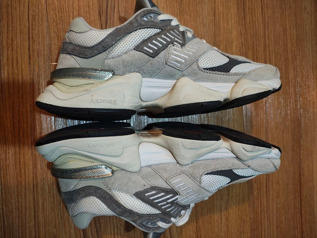 断捨離特価　New Balance 9060 ホワイト/グレー 26.5cm