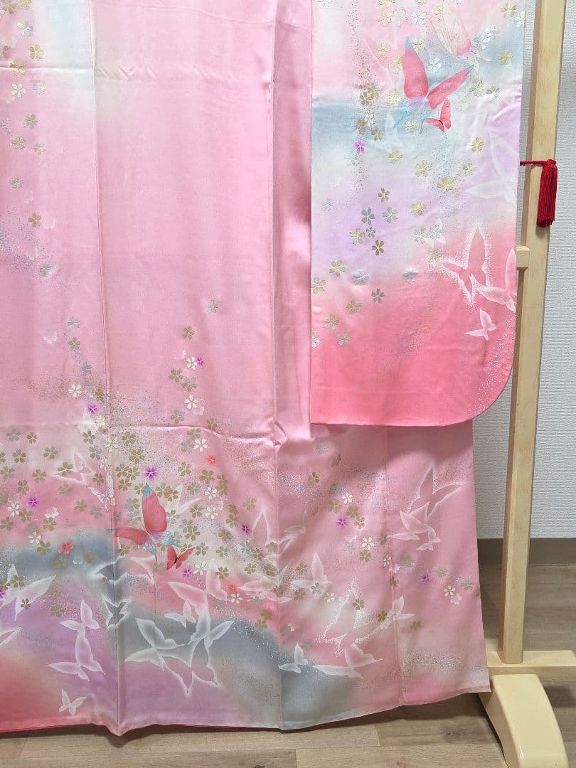 B◇着物くつろぎ 蝶々模様 金銀彩 ピンク 桜 袷 正絹 成人式 振袖 着物