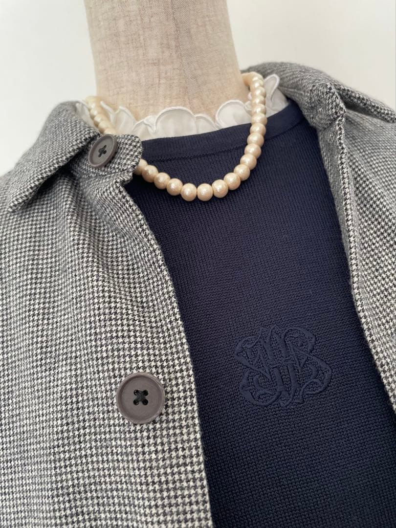 バーバリー】Burberrys クルーネックウールニット イニシャル刺繍