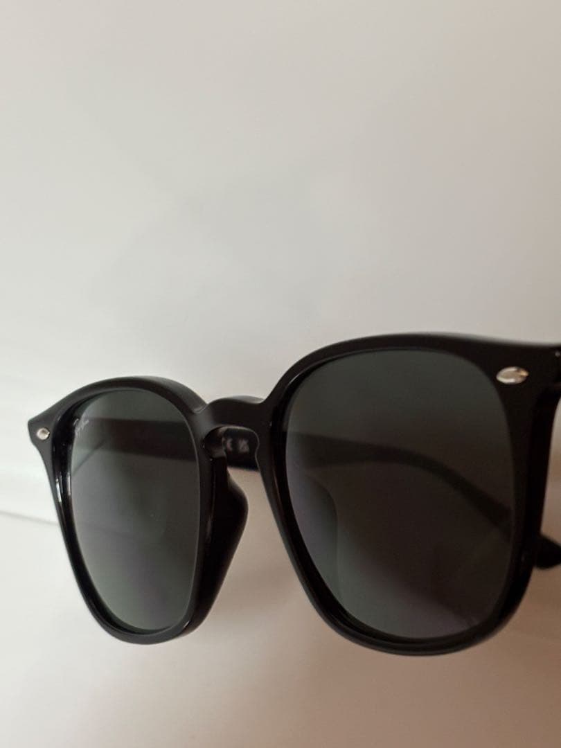 ☆大人気モデル☆RB4258-F 601/71☆ 啓之輔さん着用モデル☆レイバン