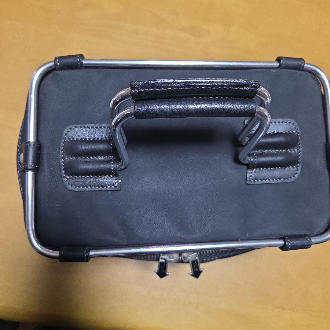 ジャンポールゴルチエパイプフレームバッグ バニティアルミフレーム