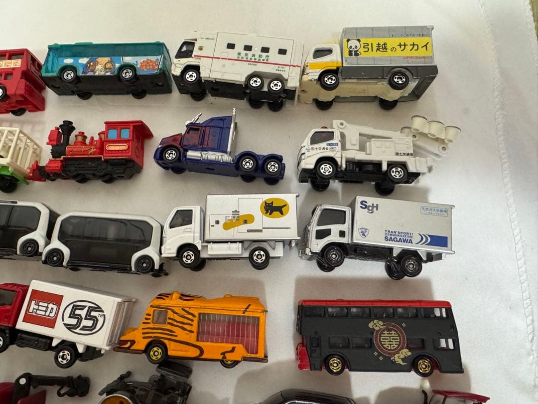 トミカ ミニカー 128個 まとめ売り カーズ ディズニートミカ トミカ