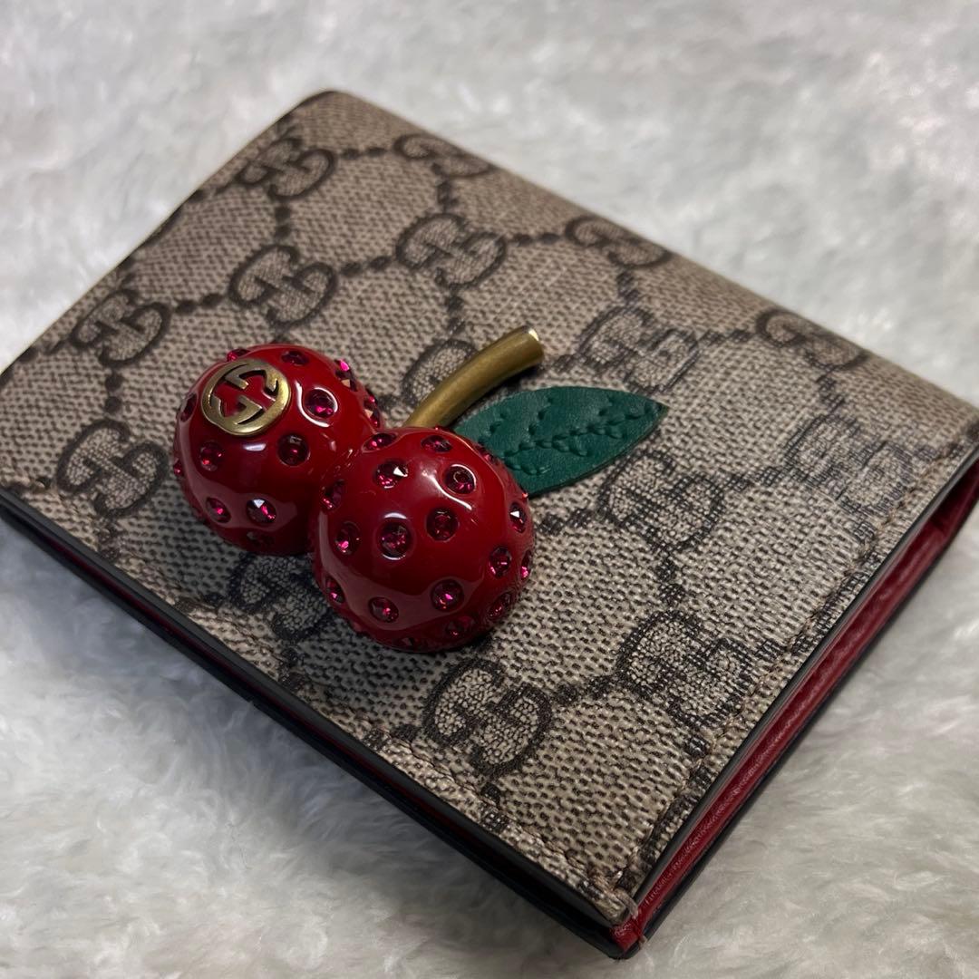 ✨美品✨ GUCCI グッチ 二つ折り財布 チェリー GG柄 ストーン抜けナシ