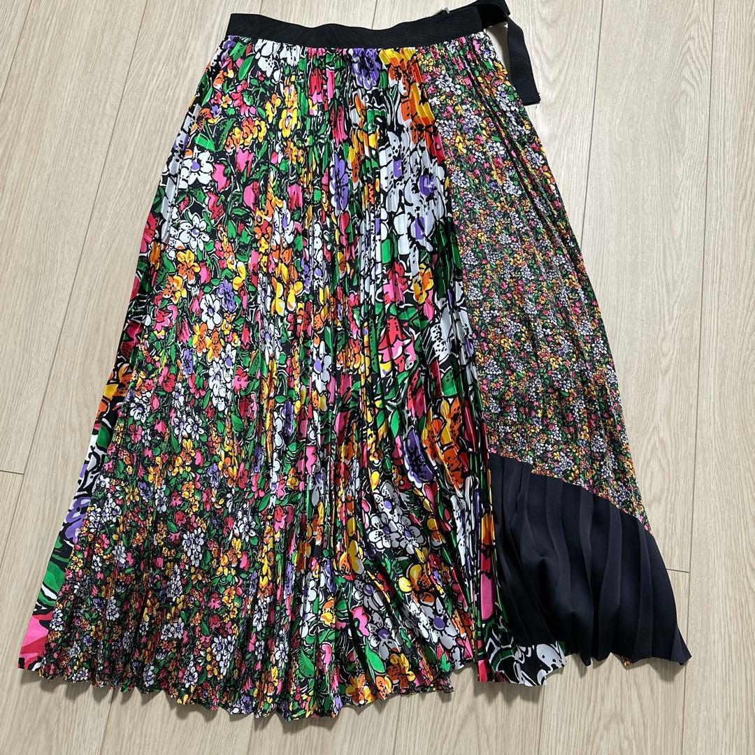 sacai 23SS フローラルプリントプリーツスカート（マルチカラー