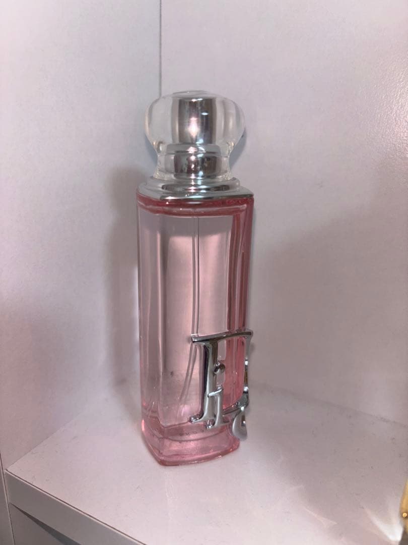 Dior Addict Rosy Glow 30ml Eau de Parfu - メルカリ