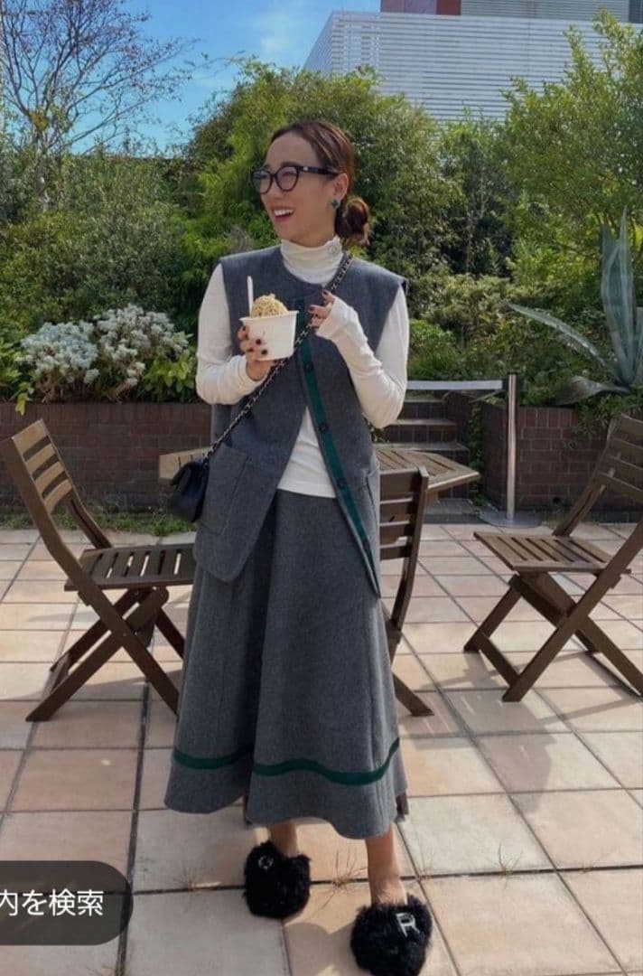 美品】rosymonster☆ サテンラインメルトンベスト グレー - メルカリ