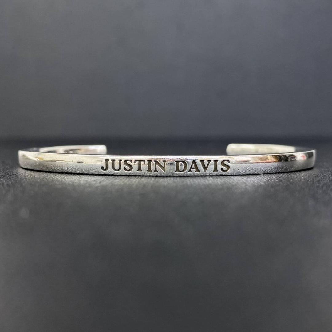 Justin Davis 廃版 SBJ771 DIGNITY BRACELET Justin Davis 廃版 SBJ771 DIGNITY BRACELET - メルカリ