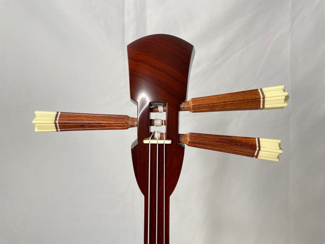 沖縄三線 宮古木工芸 本皮1枚張り 極上パドック棹 - メルカリ