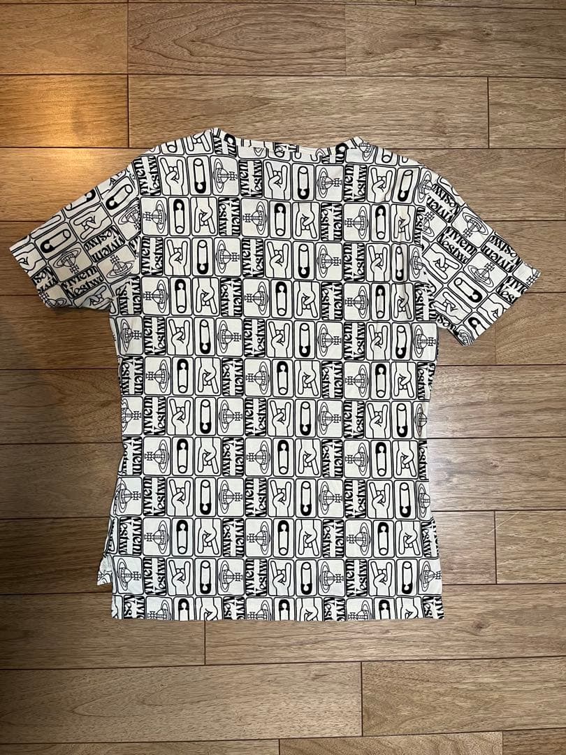 Vivienne Westwood Tシャツ メロイックサイン コルナ 44 - メルカリ
