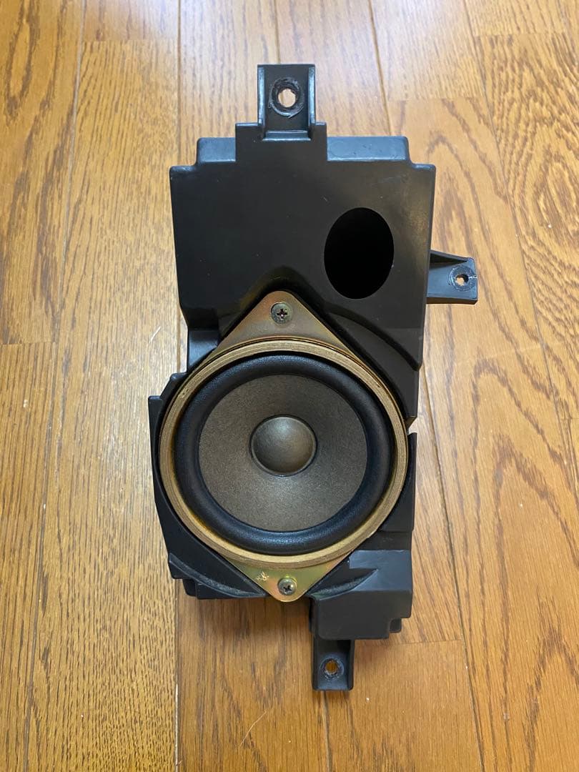 100系ハイエースワゴン純正 フロントスピーカー ボックス 助手席側