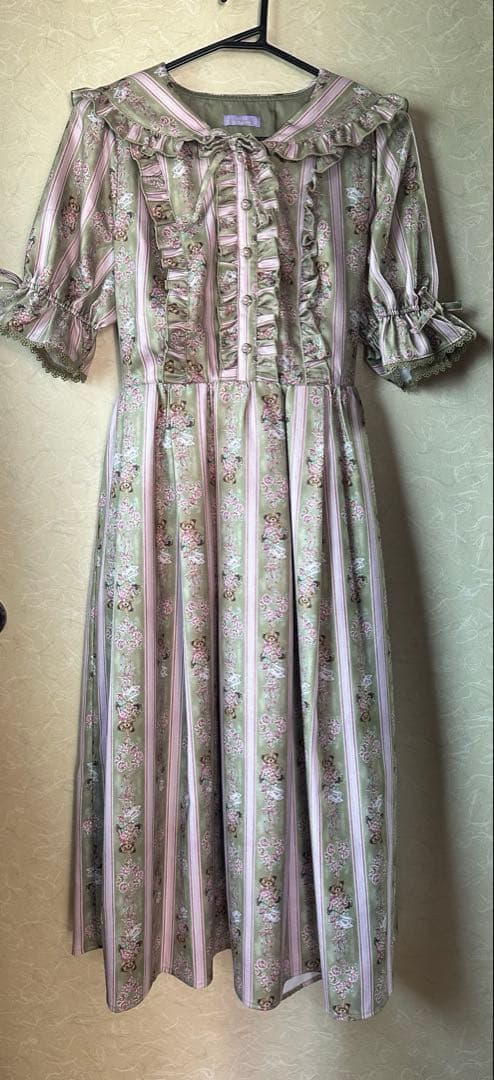 axes femme kawaii Rosy Bear柄ワンピース グリーン - メルカリ