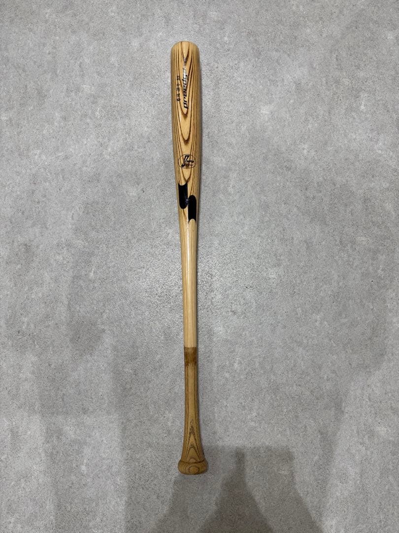 広島東洋カープ　菊池涼介　33 NPBマーク　実使用支給品　バット Amazon.co.jp: 侍JAPAN 広島カープ 33 菊池涼介 実使用 バット