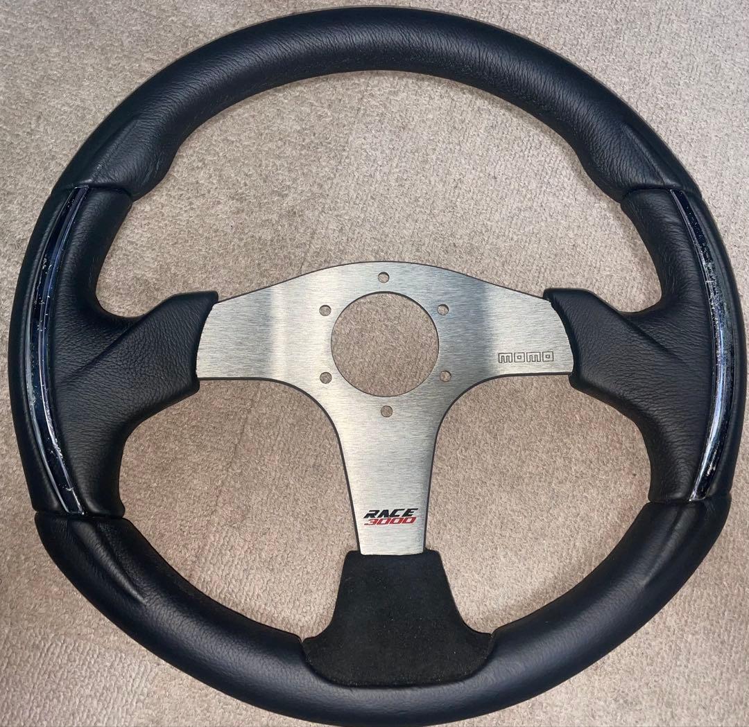 P極美品！ほぼ新品MOMO RACE 3000ステアリング 絶版廃番品 希 RACE 3000 （R-25)