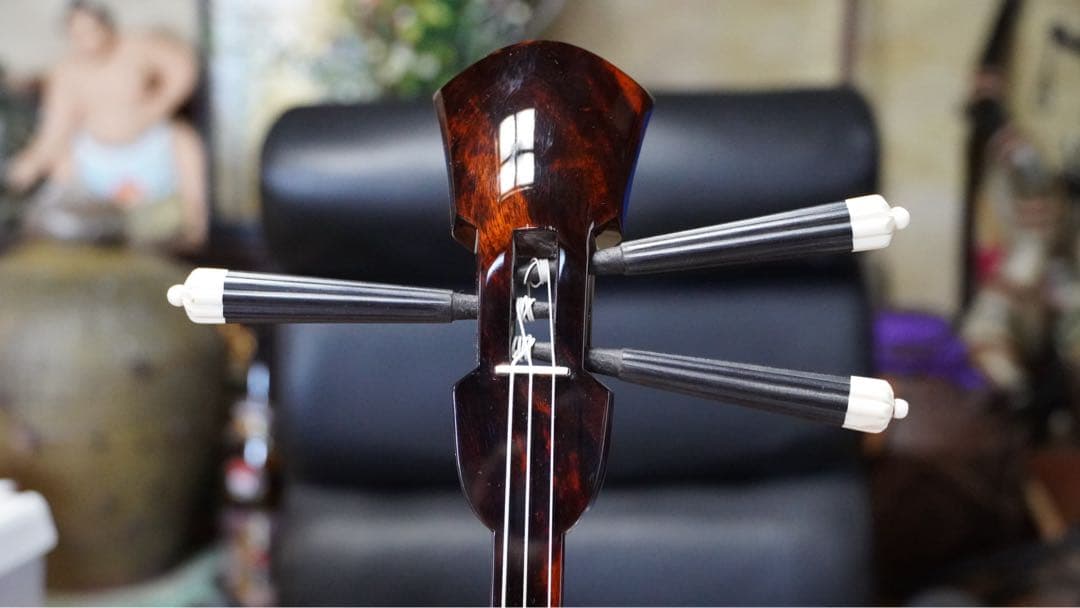 うるま市田場の本島ウジラミ黒木使用　内間直樹ちゃんぐわぁー與那城型三線　一点品 うるま市田場の本島ウジラミ黒木使用 内間直樹ちゃんぐわぁー與那城