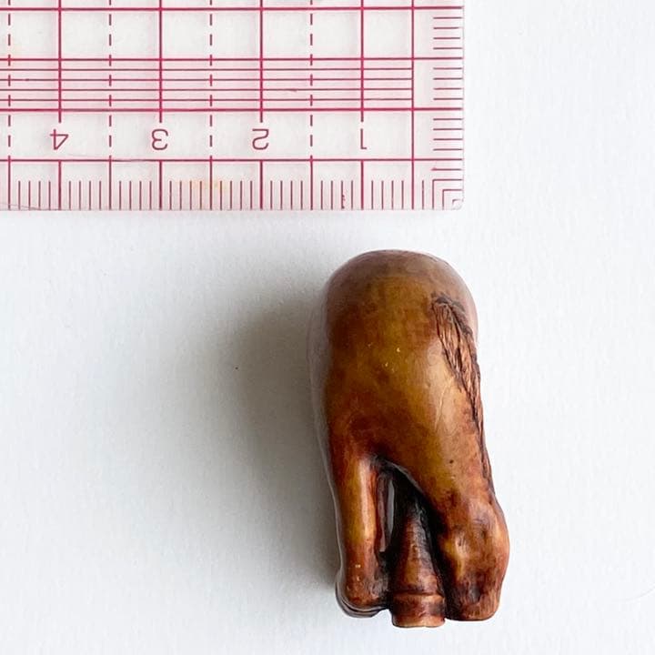 配送 伊勢根付・『馬』朝熊黄楊・『正昭』在銘・提げ物