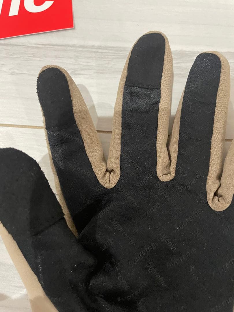 小物 Supreme WINDSTOPPER Zip Gloves \"Taupe\"