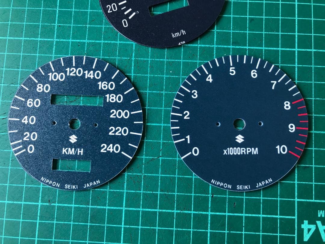 スズキ GT380 (150マイル240k変換）メーターパネル純正色 - メルカリ