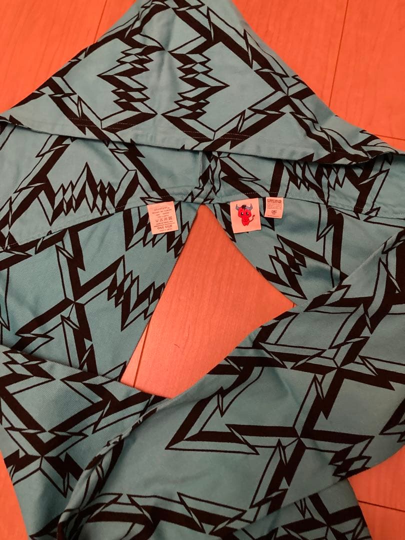 phenomenon 稲妻模様 水色 フード マフラー - 小物アウトレット ショップ