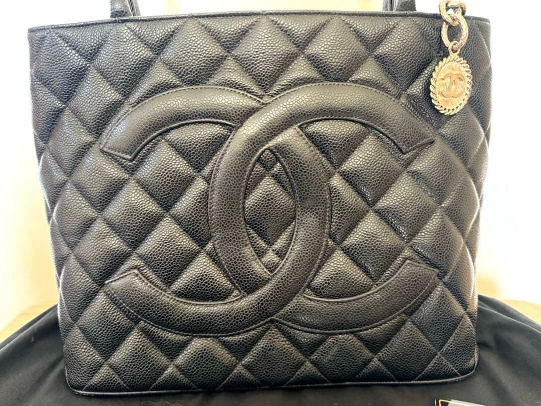 シャネル 復刻トート キャビアスキン シルバー金具 - メルカリ