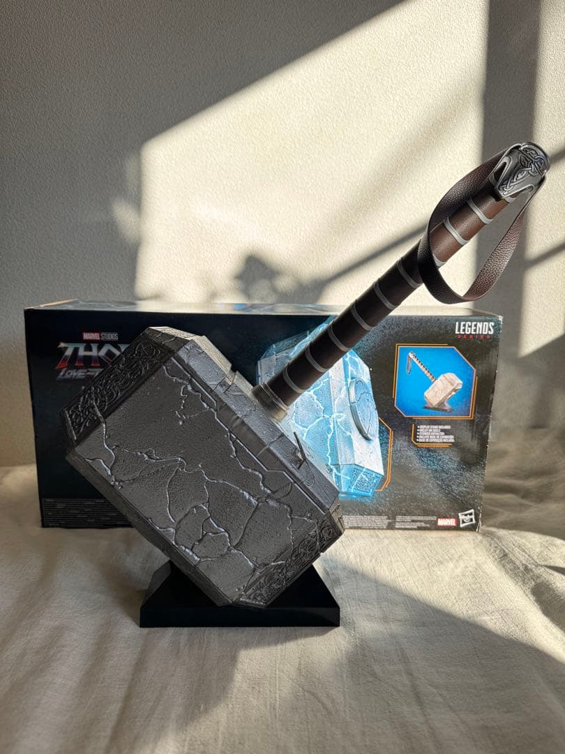 MARVEL ムジョルニア レプリカ スタンド付き MARVEL ムジョルニア レプリカ スタンド付き