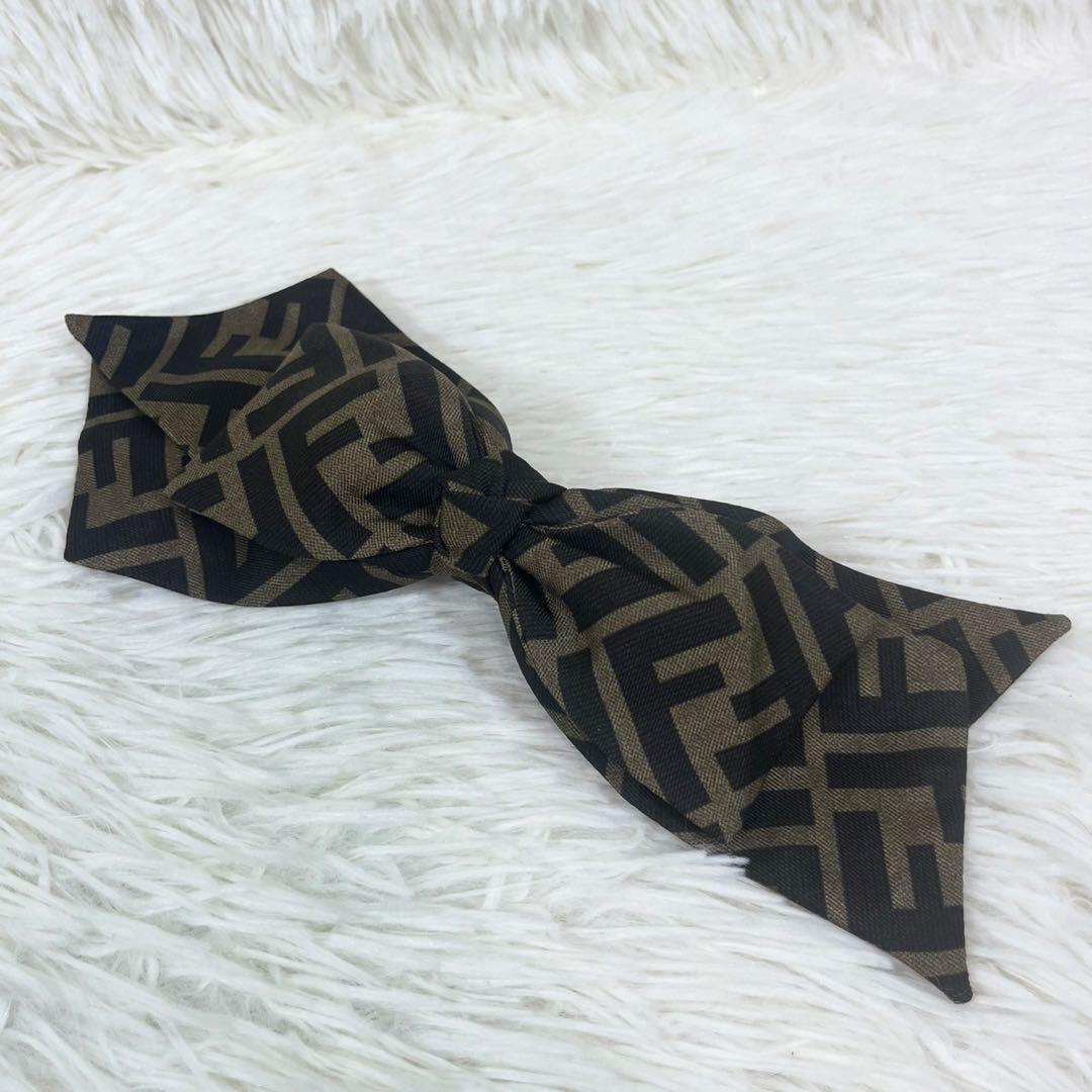 FENDI フェンディ バレッタ リボン ズッカ柄 ゴールド金具 楽天市場】FENDI フェンディ ズッカ柄 バレッタ ヘアクリップ ヘア