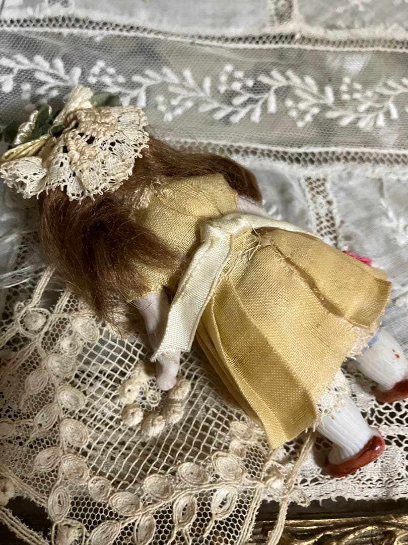 アンティーク黄色ドレスのミニョネット ドイツビスク オールオリジナル