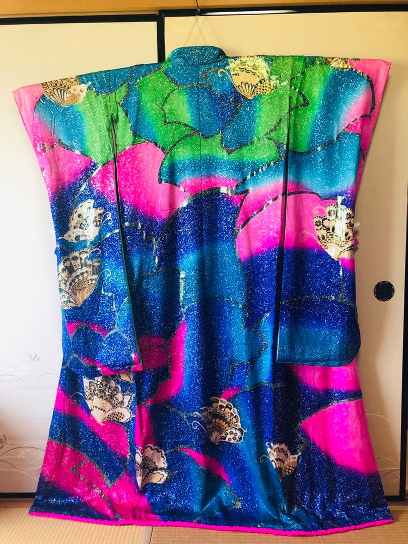 【豪華美品】引き振袖　お引きずり　衣装　婚礼　花嫁　ブルー　蝶々柄スパンコールド 花嫁きもの 人気の引き振袖 2016年2〜5月「日本の結婚式ドットコム