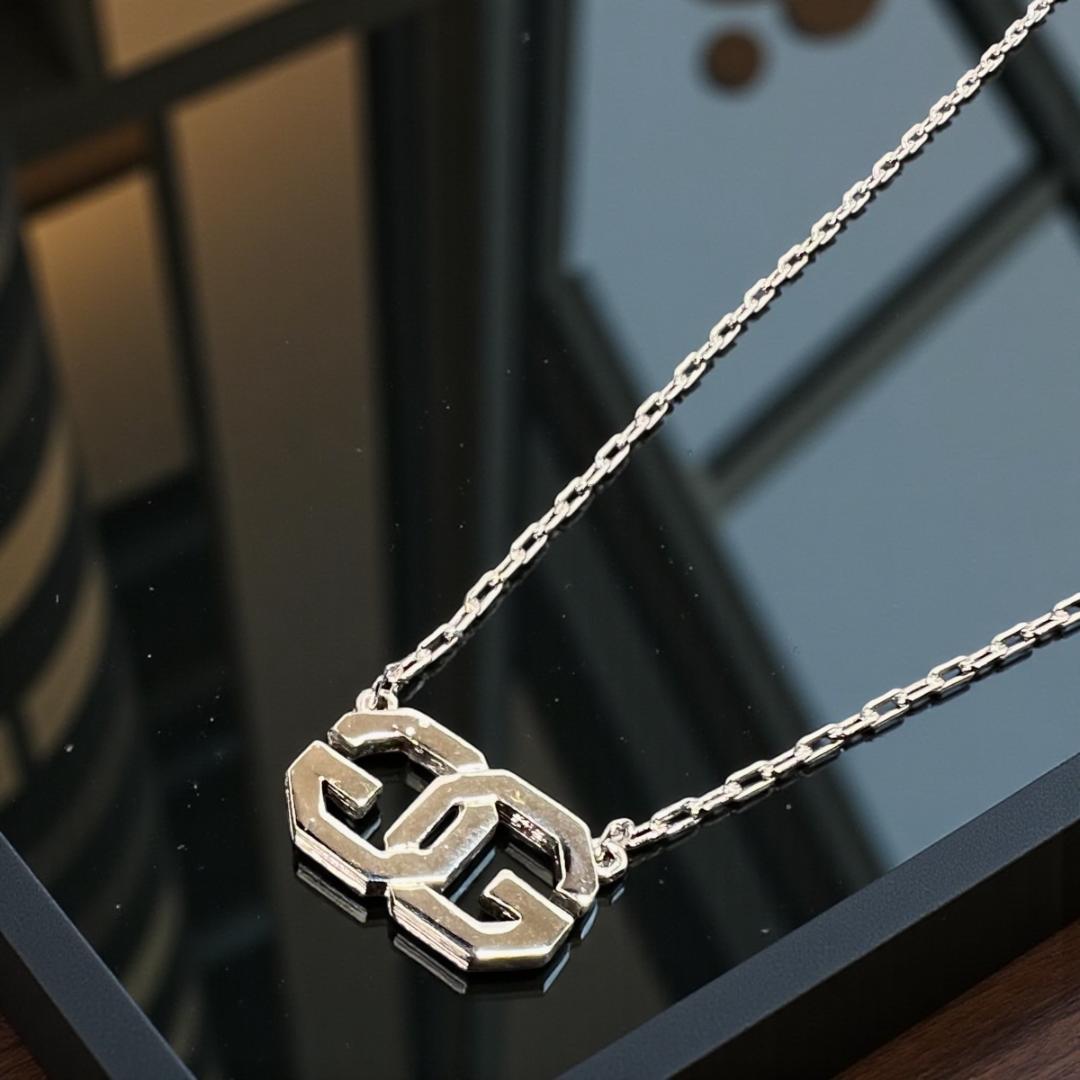 正規品＆極美品‼️ ジバンシィ Gロゴ ヴィンテージ ネックレス