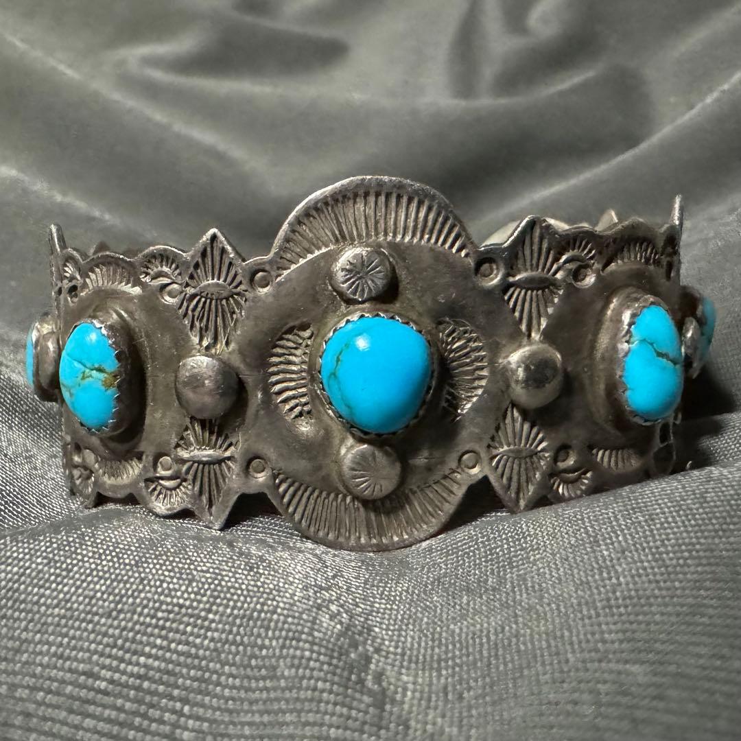 ナバホ族 バングル 天然トルコ石(本物ターコイズ) 6石 インディアン