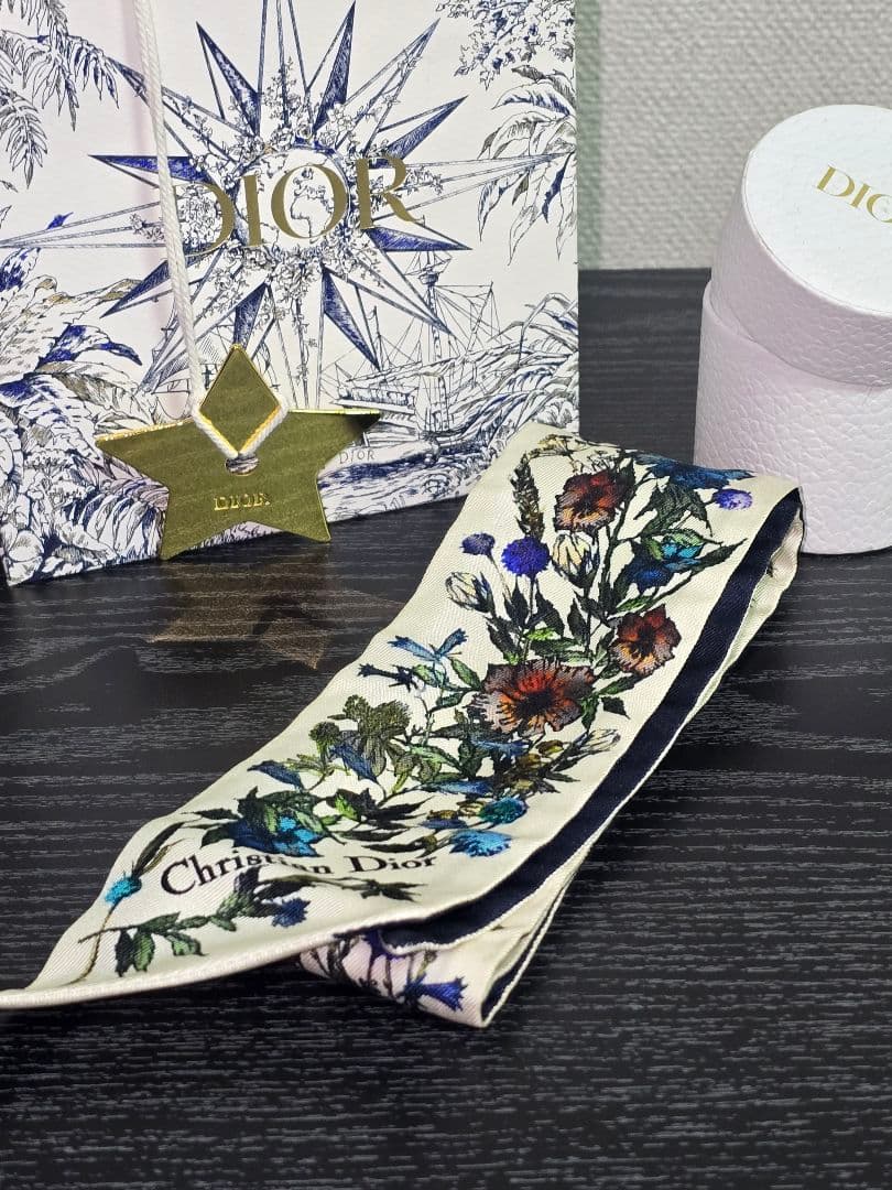 Christian Dior 花柄シルクスカーフミッツァ