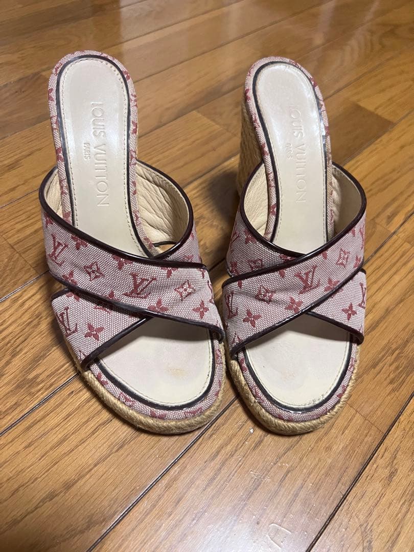 ルイヴィトンLOUIS VUITTON ウェッジソール サンダル 37 夏の定番ウェッジソール♪】ルイヴィトン サンダル 厚底 (Louis