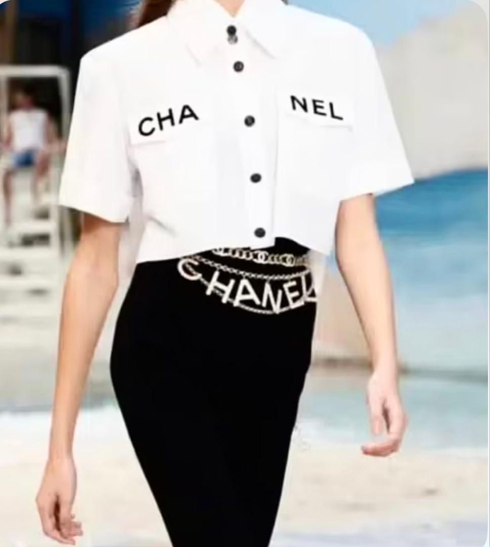 美品】❤️CHANEL ❤️ゴールドトーンクリスタルのCCロゴチェーンベルト