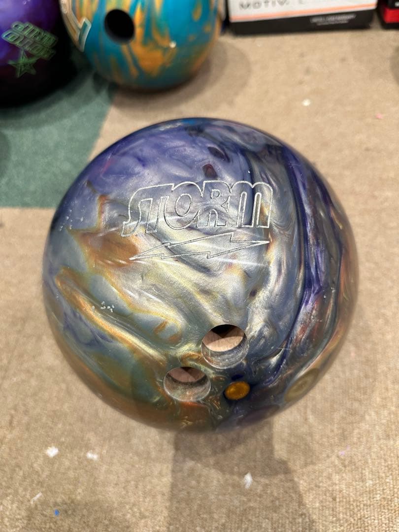 ☆美品☆ ストーム イクイノックス ボウリング ボール 15ポンド - メルカリ