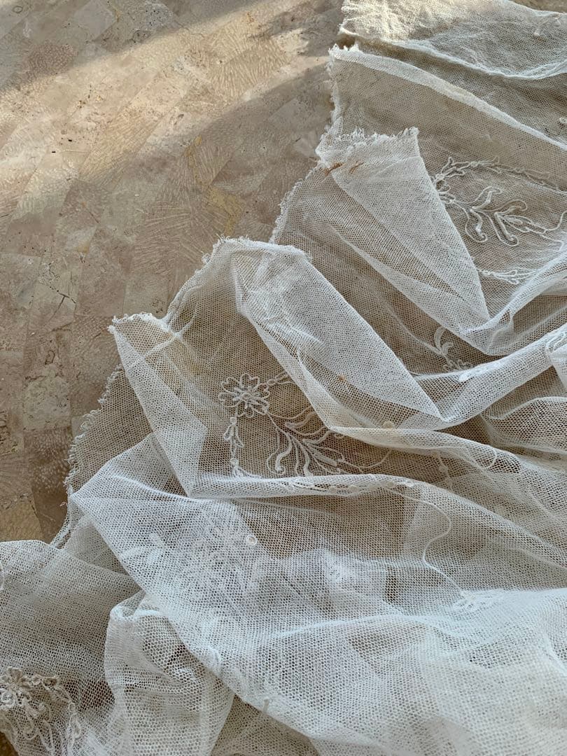 フランスアンティークコーネリー刺繍チュールレースロングカーテン