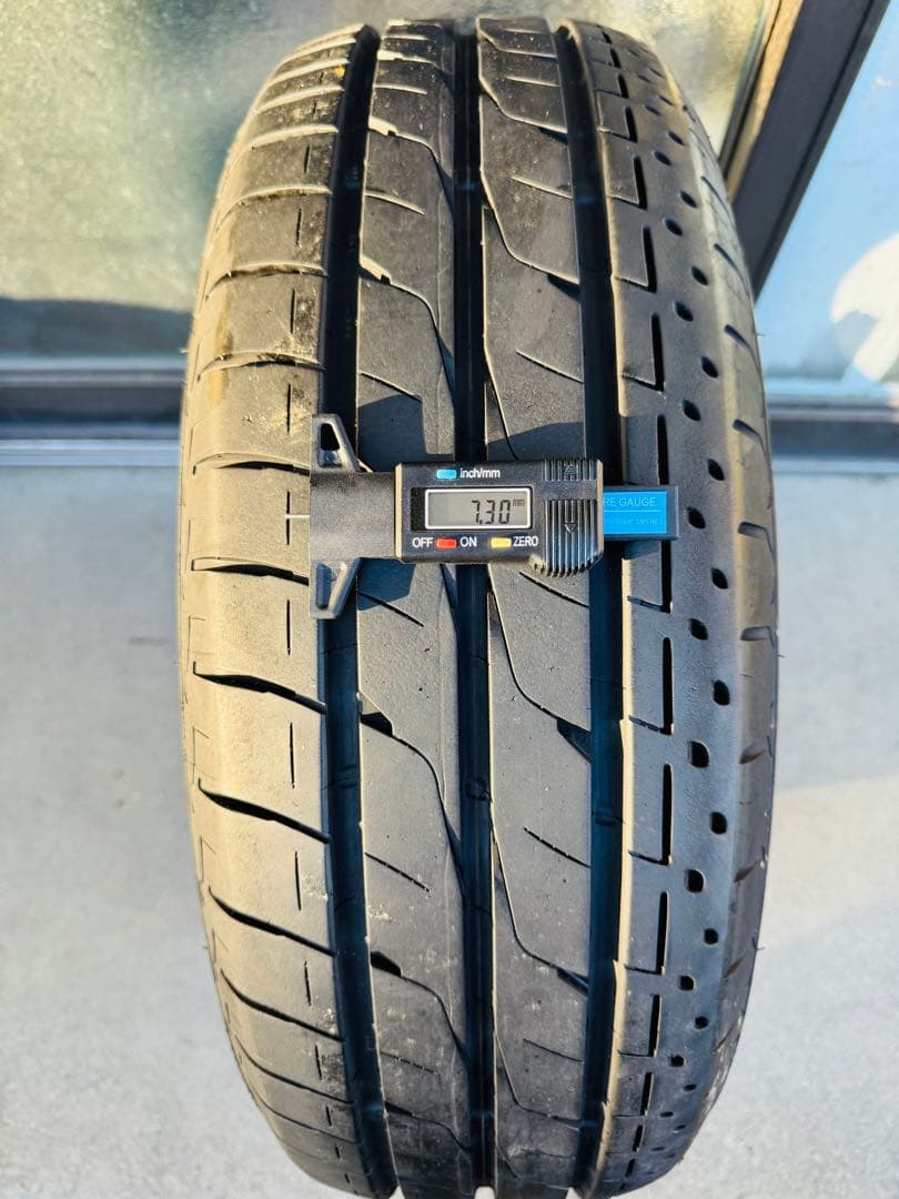 ブリヂストン ルフトrv2．205/60R16 92H 23年製 - メルカリ