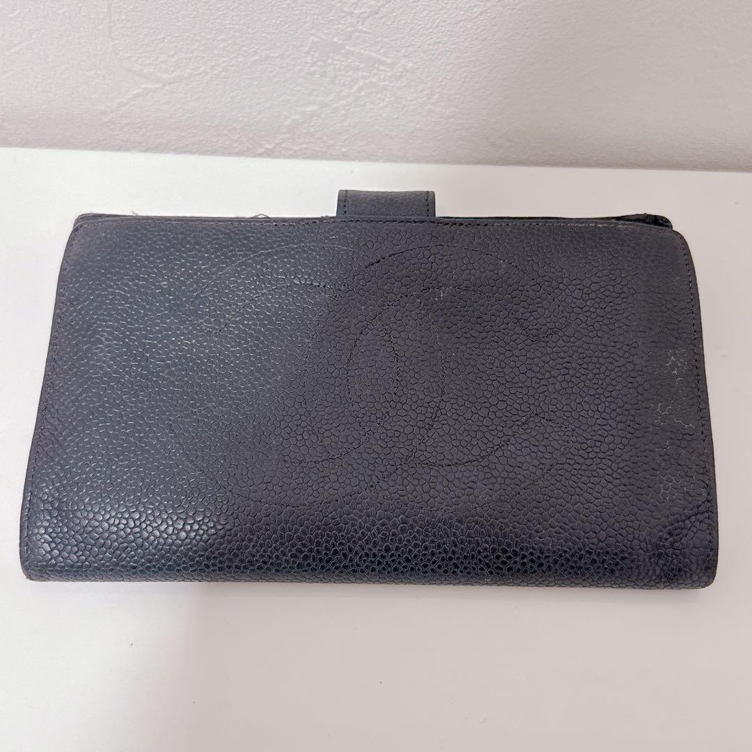 CHANEL ブラックレザー 二つ折り財布 - メルカリ