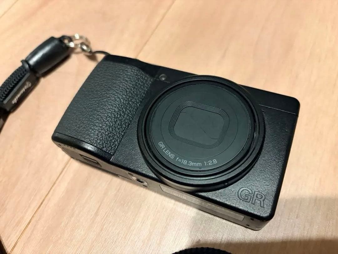 RICOH GR III 2.8mm APS-C 本体+バッテリー2個