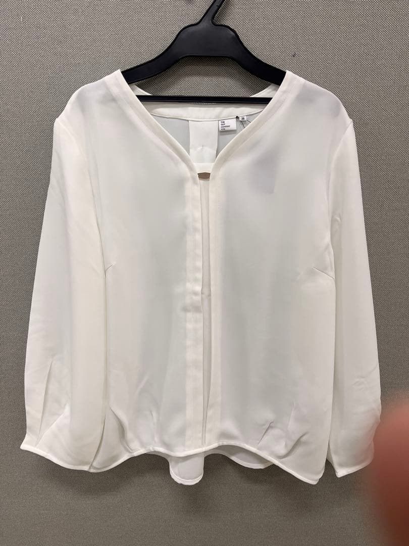 新品 ホワイト Vネック ジッパーブラウス 長袖38 サイズ - メルカリ