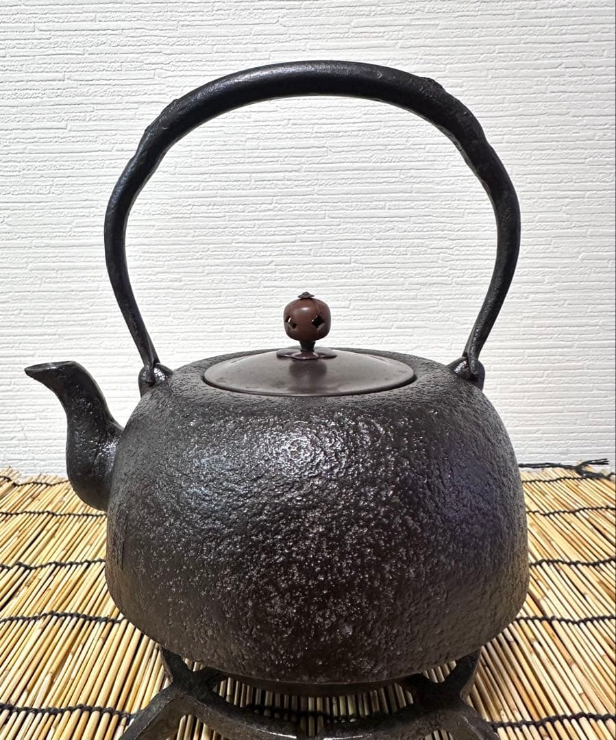 USED品、供箱付 南部岩鋳四代目清末作 真作保証 23型南部肌(唐金