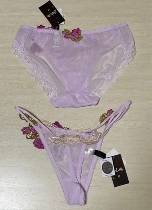 《サルート》84グループ ショーツ