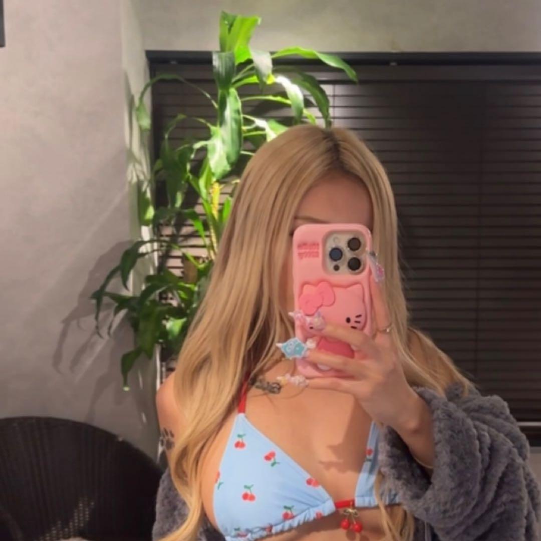 さくらんぼ柄ビキニ