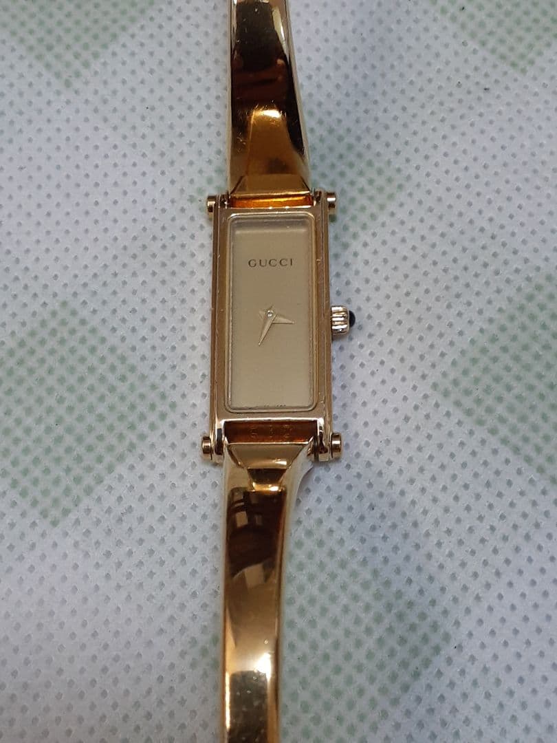 GUCCI アナログクォーツ腕時計 ゴールド - メルカリ