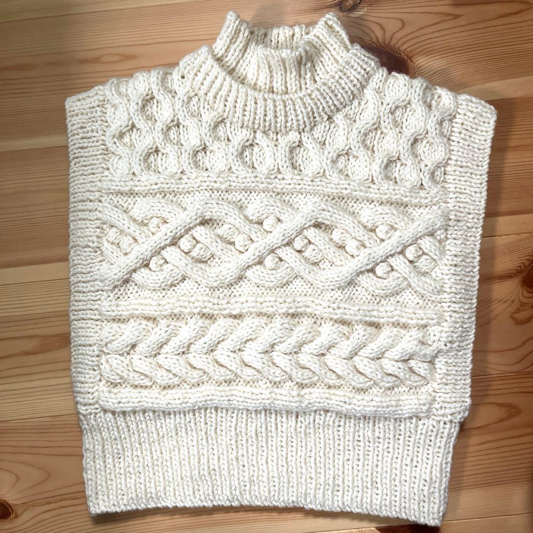 アラン模様 ニット ベスト ジレ 手編み - メルカリ