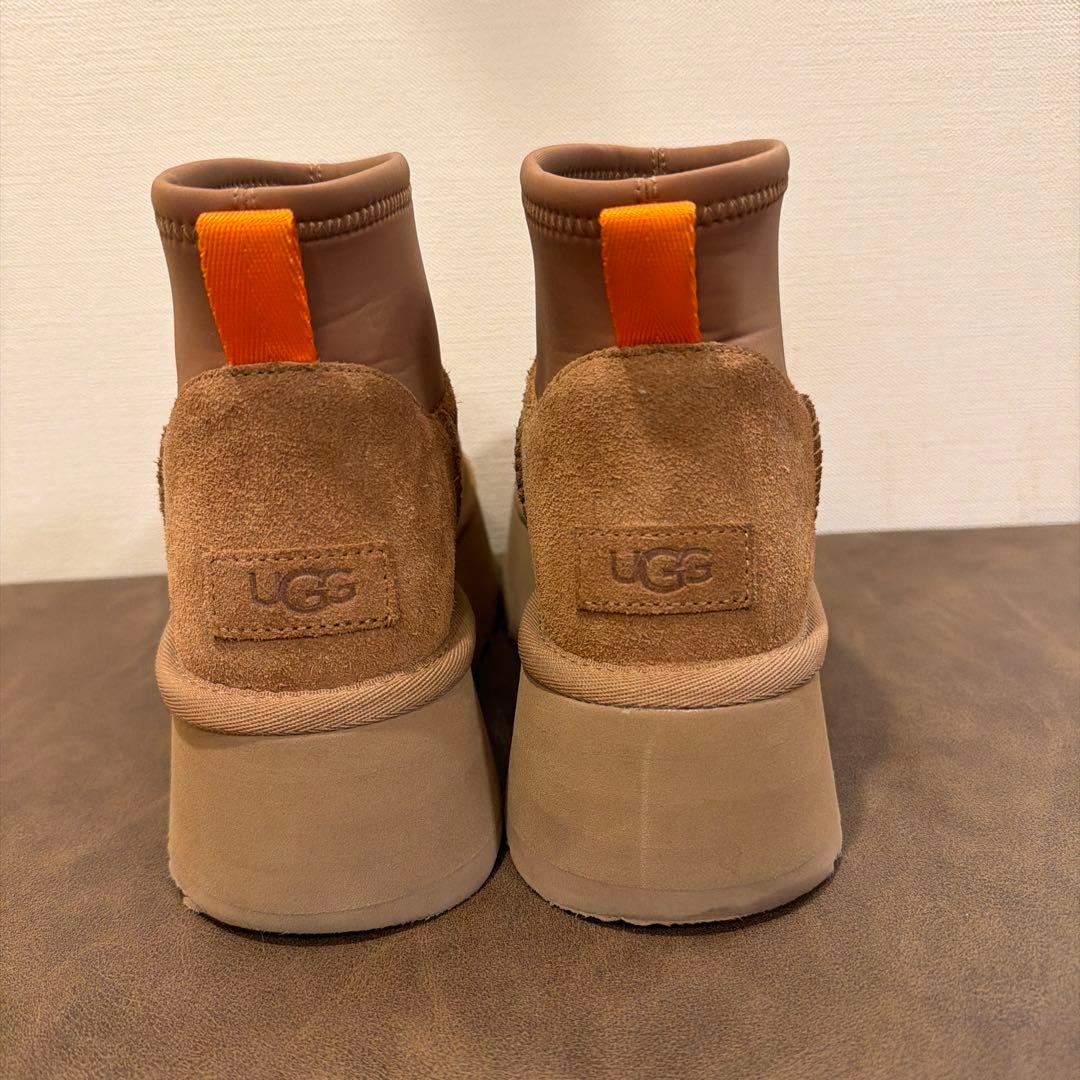 久美子様専用！UGG ブラウン 厚底スリッポンブーツ - メルカリ
