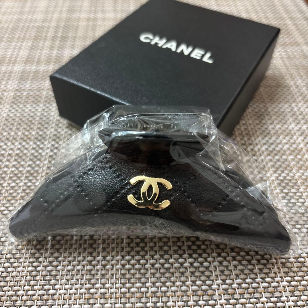 CHANEL ヘアクリップ ノベルティ - メルカリ