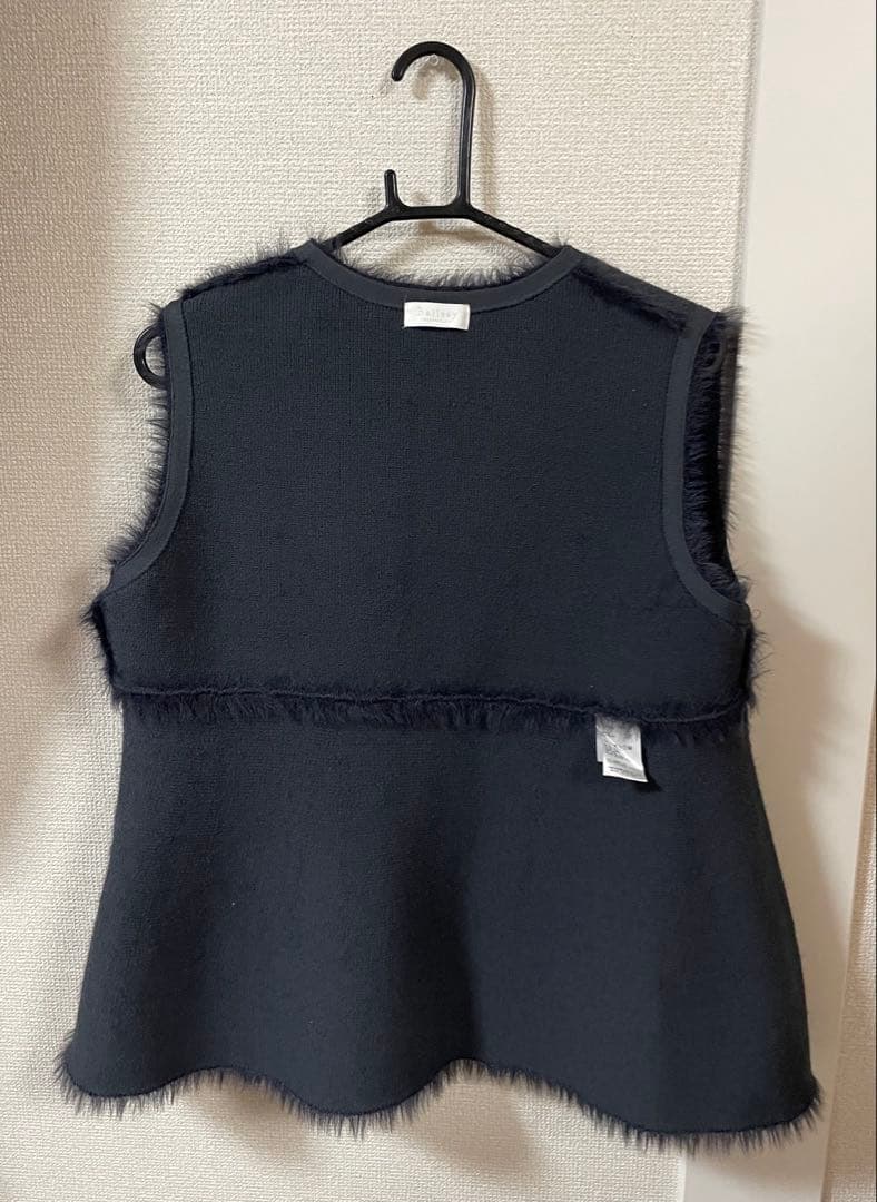 3983】完売品 Ballsey フェザーヤーンぺプラムベスト S - メルカリ