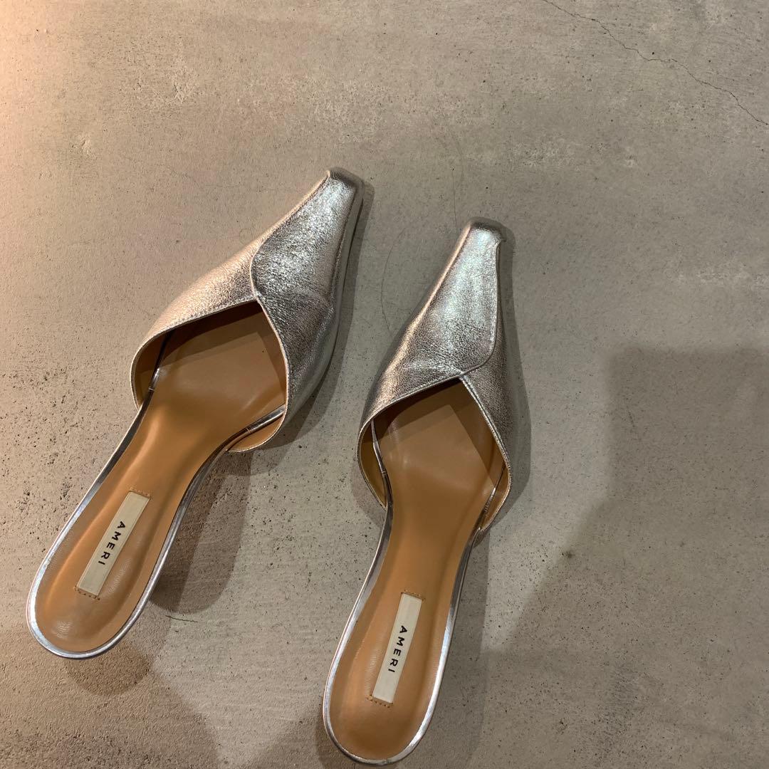 シルバー ポインテッドトゥ ミュール Ameri - メルカリ