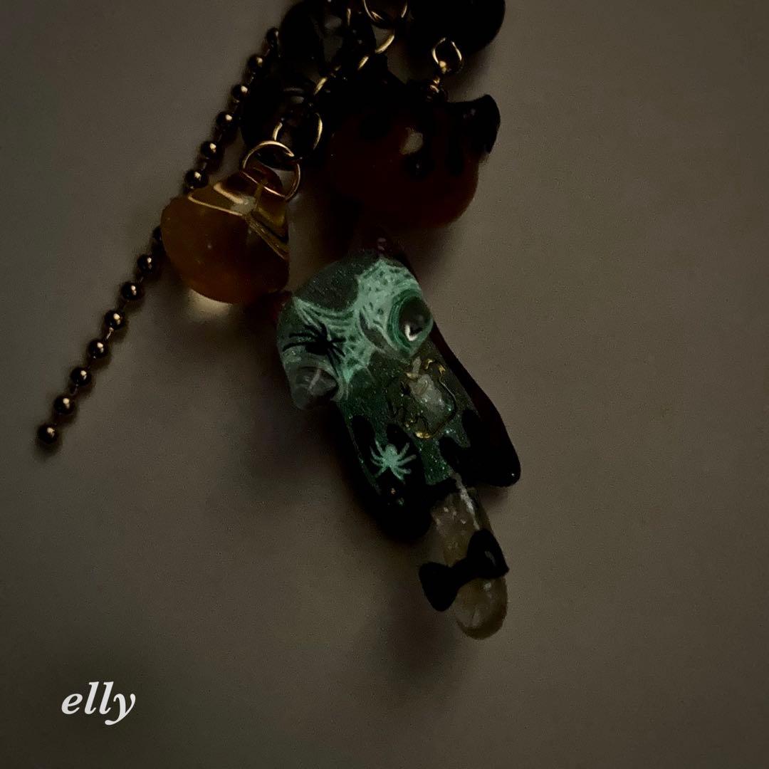 ゼロ様】1511.天然石 琉球ガラス 楓 肉球 ジャンピング猫 レジン